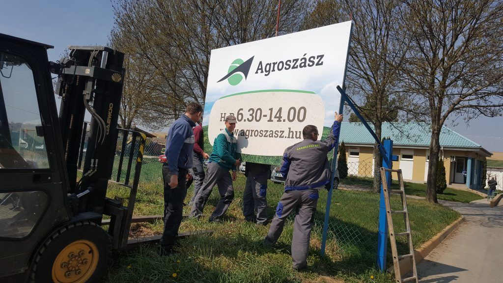 agroszasz_tabla_szerelés
